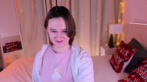 Snapshot of nicole_cidman chatting on 01.10.25 Nicole online show from 01.10.25