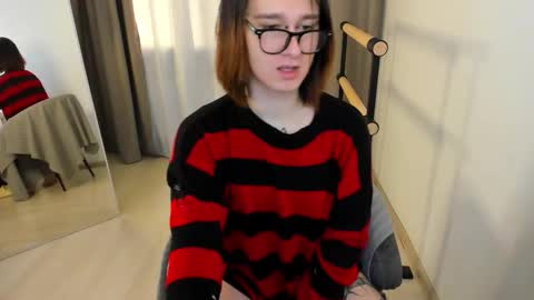 Snapshot of nicole_cidman chatting on 10.10.25 Nicole online show from 10.10.25