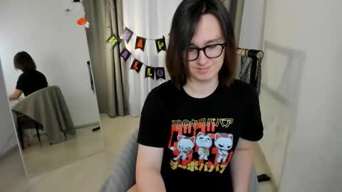 Snapshot of nicole_cidman chatting on 10.22.25 Nicole online show from 10.22.25