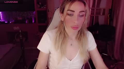 Nicole online show from 06.10.26