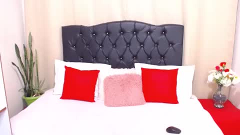 Snapshot of nicolechanell271 chatting on 03.08.25 Nicole Chanel online show from 03.08.25