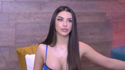 Nicole online show from 01.12.26