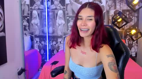 Snapshot of nicolee_angels chatting on 12.29.24 N i c o l e online show from 12.29.24