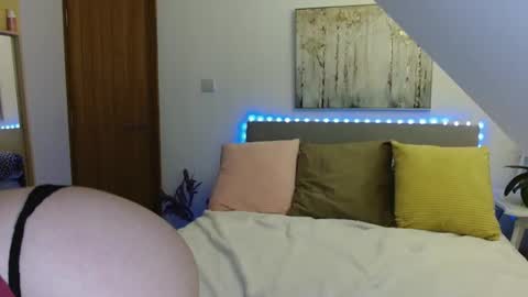   Birthday  online show from 04.28.26