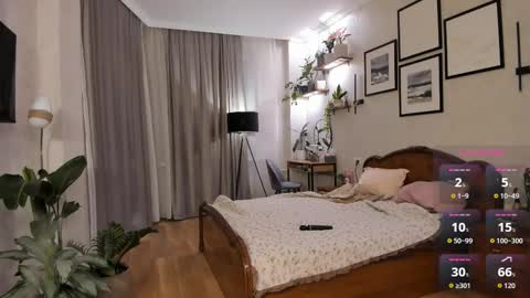 Snapshot of nicoleluuv chatting on 02.26.26 Dua Lipa online show from 02.26.26