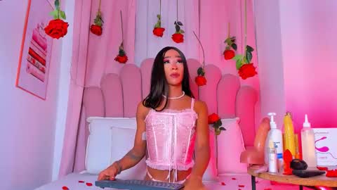 nicolemadrird online show from 02.15.26