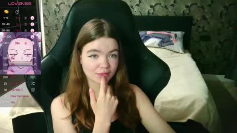 NicoleMeew online show from 11.10.25