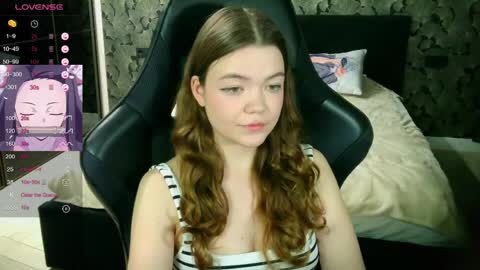 Snapshot of nicolemeew chatting on 05.29.26 NicoleMeew online show from 05.29.26