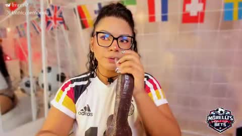 Andrea give it a thumbs up please its important  online show from 06.14.26