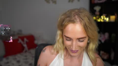 Snapshot of nicolette__shea_ chatting on 12.19.24 nicolette__shea_ online show from 12.19.24