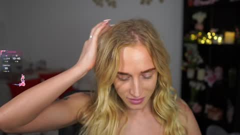 Snapshot of nicolette__shea_ chatting on 12.20.24 nicolette__shea_ online show from 12.20.24