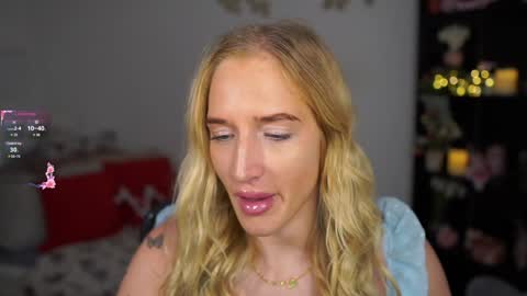 Snapshot of nicolette__shea_ chatting on 12.28.24 nicolette__shea_ online show from 12.28.24