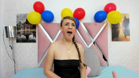 Snapshot of nicoll_89 chatting on 06.28.26 nicoll_89 online show from 06.28.26