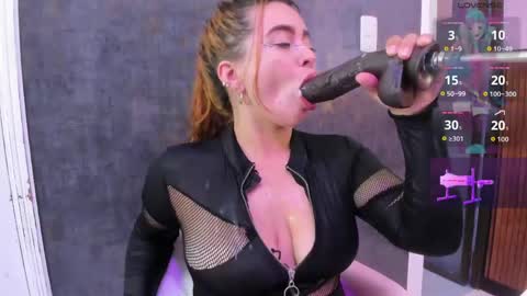 Nicolle online show from 04.28.26