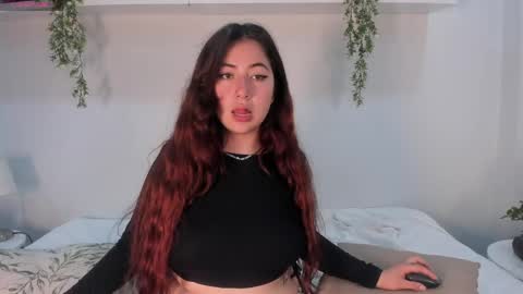 Snapshot of nicolle_evanss_ chatting on 05.13.26 nicolle_evanss_ online show from 05.13.26