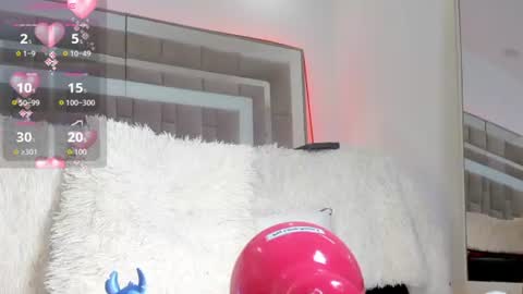 Nicolle online show from 06.20.26