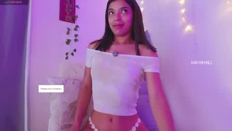 Snapshot of nicolle_swt chatting on 06.24.26 Nicolle online show from 06.24.26