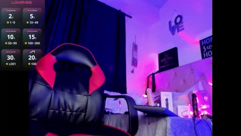 Snapshot of nicollee_77 chatting on 02.16.26 nicollee_77 online show from 02.16.26