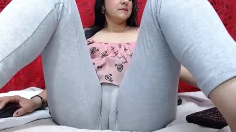 NICOLLE online show from 09.22.25