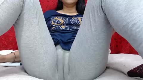 NICOLLE online show from 10.22.25