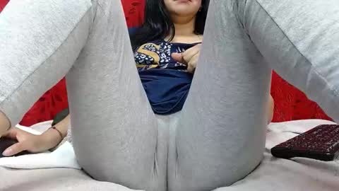 NICOLLE online show from 03.04.26