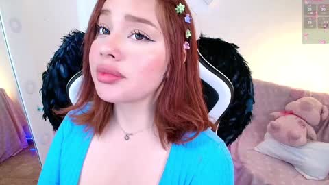 Snapshot of nicolthompsonn chatting on 12.20.24 Nicol online show from 12.20.24