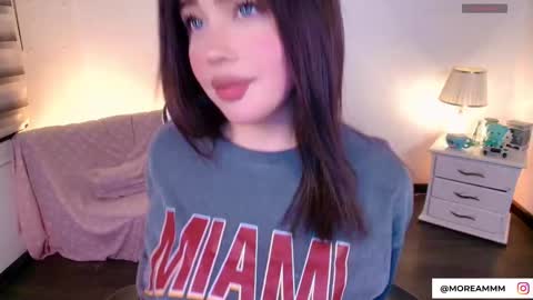 Snapshot of nicolthompsonn chatting on 09.28.25 Nicol online show from 09.28.25