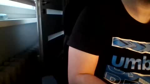 Snapshot of niewidoczny26 chatting on 02.01.25 Niewidoczny online show from 02.01.25