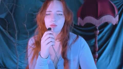 Snapshot of night_liliths chatting on 10.05.25 Lilitht online show from 10.05.25