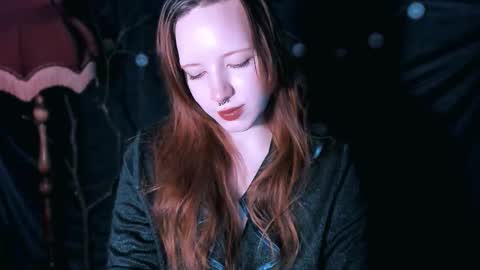 Snapshot of night_liliths chatting on 11.20.25 Lilitht online show from 11.20.25