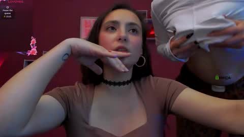 Snapshot of night_sienna chatting on 02.15.26 night_sienna online show from 02.15.26