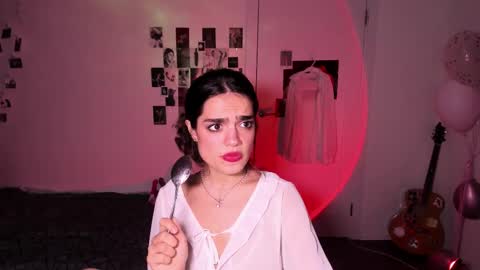 Snapshot of nightfloatt chatting on 11.03.25 Daisy online show from 11.03.25