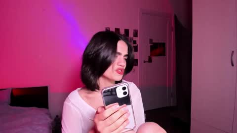 Snapshot of nightfloatt chatting on 01.15.26 Daisy online show from 01.15.26