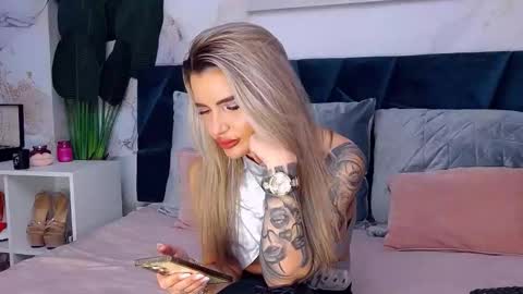 Snapshot of nightshadeiris chatting on 01.09.26 Iris online show from 01.09.26