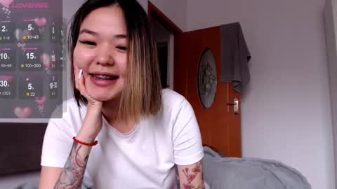 Niia online show from 09.16.25