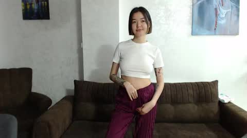 Niia online show from 03.08.26