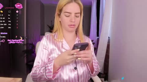 Niicoleta  online show from 04.22.26