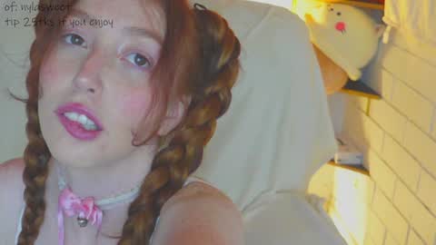 Snapshot of niilaa chatting on 12.31.24 of Nylasweet online show from 12.31.24