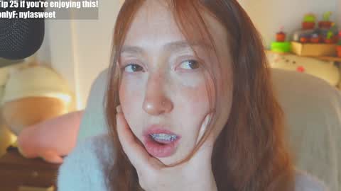 Snapshot of niilaa chatting on 10.21.25 of Nylasweet online show from 10.21.25