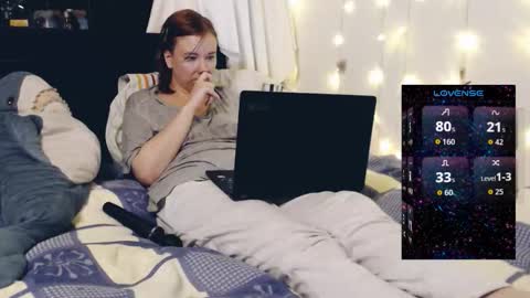 Snapshot of nika_fuchs chatting on 11.08.25 Nika online show from 11.08.25