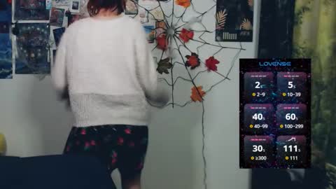 Snapshot of nika_fuchs chatting on 11.23.25 Nika online show from 11.23.25