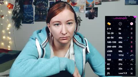 Snapshot of nika_fuchs chatting on 12.17.25 Nika online show from 12.17.25