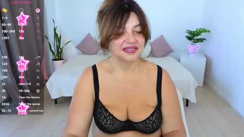 Nika light online show from 10.25.25