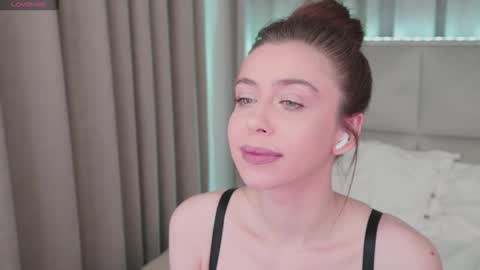 Nika online show from 04.24.26