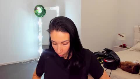 Nika online show from 12.03.24