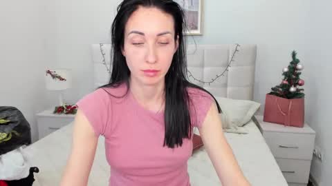 Nika online show from 12.28.24