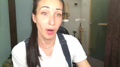 Nika online show from 11.03.25