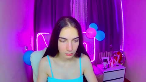 nikastarkk online show from 10.09.25