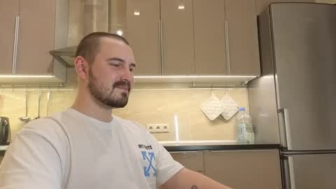 Snapshot of nikbusiness chatting on 09.29.25 Nick online show from 09.29.25