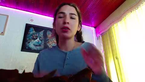 Snapshot of niki_1998 chatting on 12.14.24 Natalia online show from 12.14.24